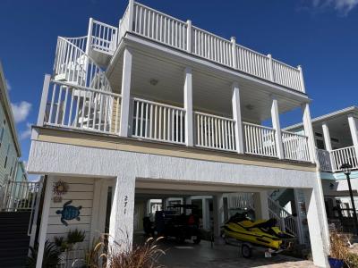 Photo 2 of 21 of home located at 271 NE Coastal Dr Jensen Beach, FL 34957