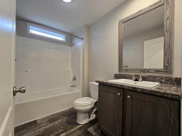 2021 Clayton 81FDH28523BH20 Mobile Home