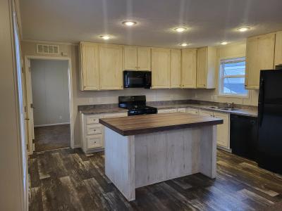 Photo 3 of 5 of home located at 6016 Lake Drive Site #103 Ypsilanti, MI 48197