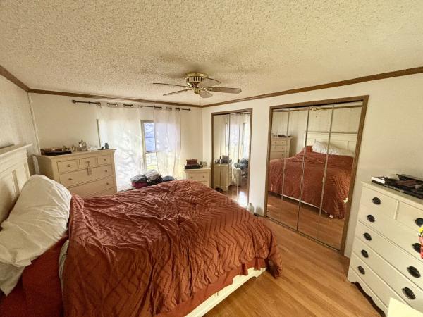 1990 Victorian mobile Home