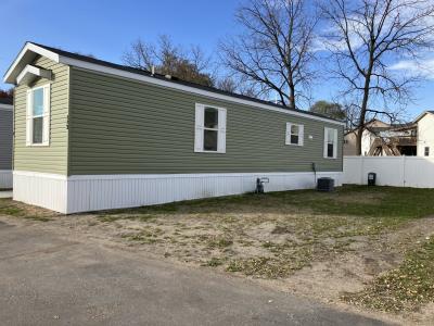 Photo 4 of 12 of home located at 173 Carol Lane, Site # F-05 Onalaska, WI 54650