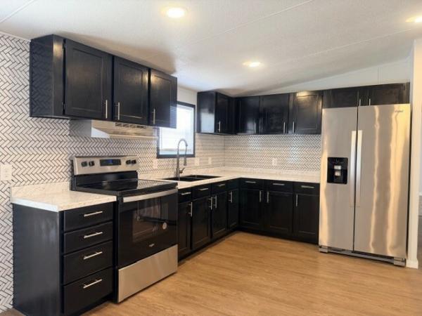 1995 Pioneer Pioneer Mobile Home