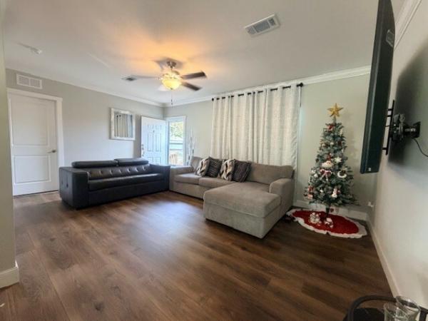 2025 Clatyon 32DEV28604A Mobile Home