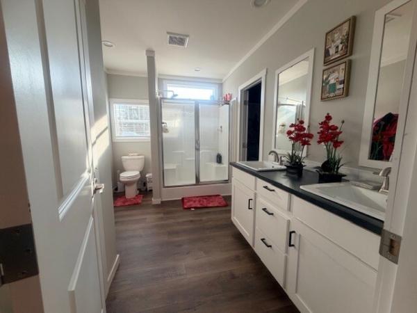 2025 Clatyon 32DEV28604A Mobile Home