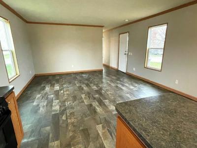 Photo 4 of 15 of home located at 617 Linda Lane Lynwood, IL 60411