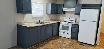 Photo 3 of 18 of home located at 811 Bridge Street Lynwood, IL 60411