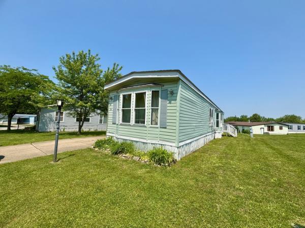 1988 Parkwood mobile Home
