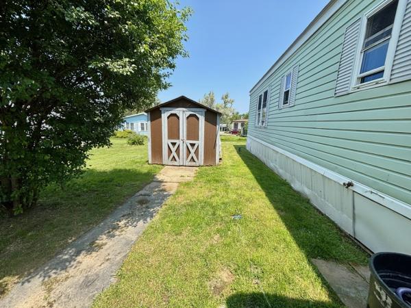 1988 Parkwood mobile Home