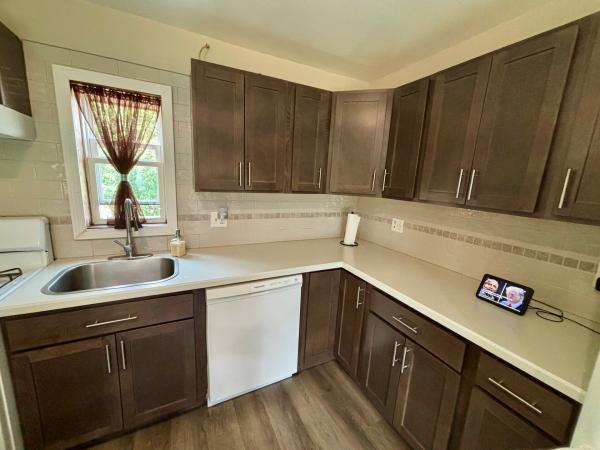 1988 Parkwood mobile Home