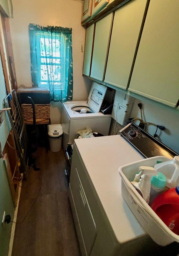 1988 Parkwood mobile Home