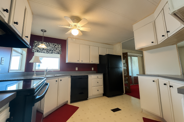 1981 HOME Unknown Mobile Home