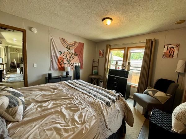 1988 Parkwood mobile Home