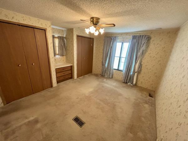 1988 Victorian mobile Home