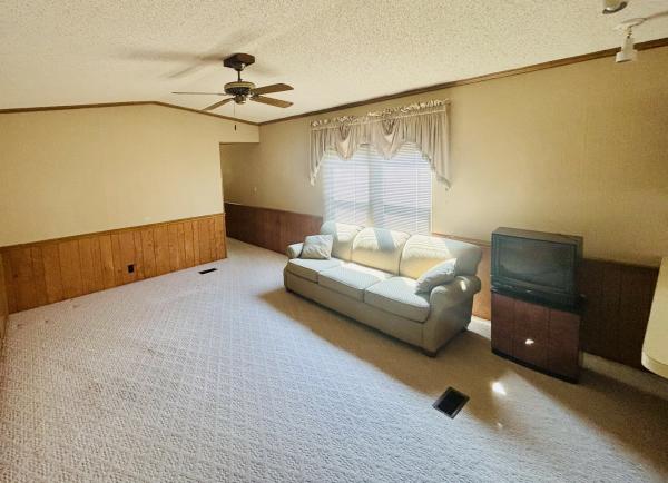 1989 Victorian mobile Home