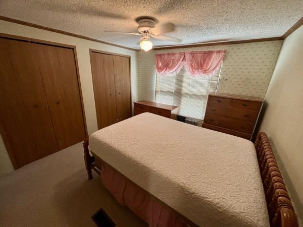 1989 Victorian mobile Home