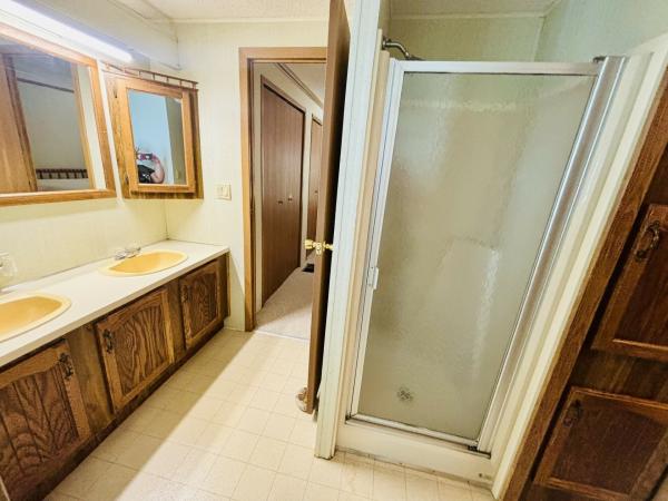 1989 Victorian mobile Home