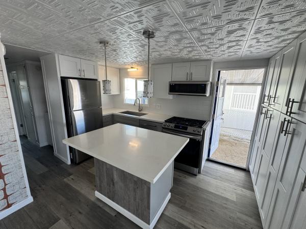 1964 Roadliner N/A Mobile Home