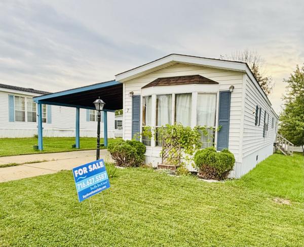 1989 Victorian mobile Home