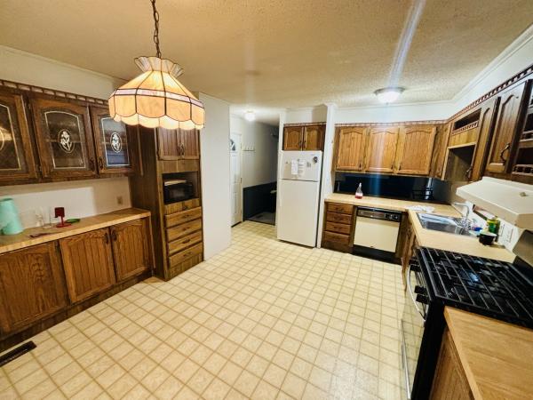 1989 Victorian mobile Home