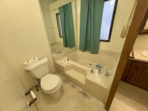 1989 Victorian mobile Home