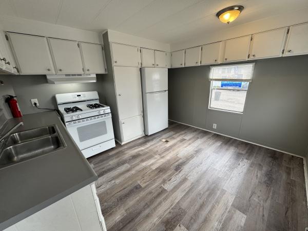 1975 Homette mobile Home