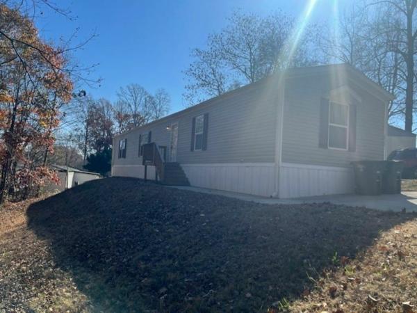 2023 Clayton Community Line 930 The Sandpiper 7616 Manufactured Home