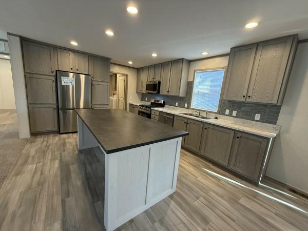 2026 clayton 95PLH28563IH25S Mobile Home