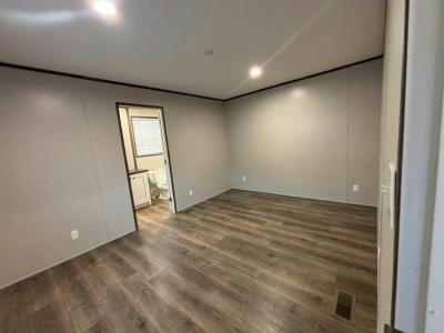 Photo 4 of 11 of home located at 400 N. Carson Road, #23 Birmingham, AL 35215