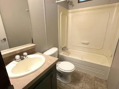 Photo 5 of 12 of home located at 370 Linda Lane Lynwood, IL 60411