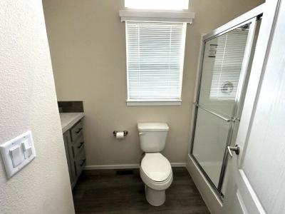 Photo 4 of 6 of home located at 4882 Lancaster Dr NE Sp. #34 Salem, OR 97305