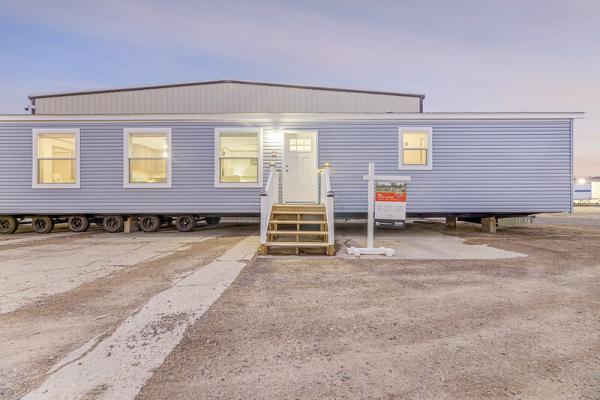 Photo 1 of 2 of home located at 420 West Forest St Belle Plaine, MN 56011