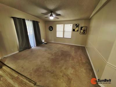 Photo 4 of 12 of home located at 15 Dover Falls Rd Ormond Beach, FL 32174