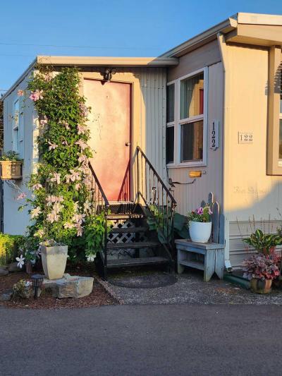 Mobile Home at 19605 River Rd, Spc. 122 Gladstone, OR 97027