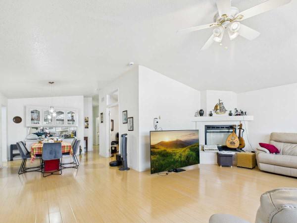 2004 Hallmark-Southwest 34-1759 Manufactured Home