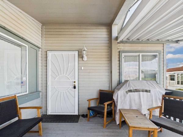 2004 Hallmark-Southwest 34-1759 Manufactured Home