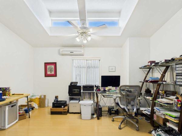 2004 Hallmark-Southwest 34-1759 Manufactured Home