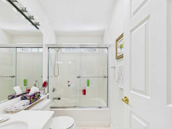 2004 Hallmark-Southwest 34-1759 Manufactured Home