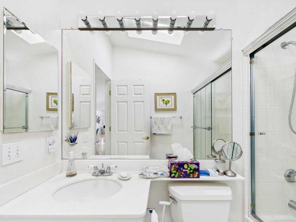 2004 Hallmark-Southwest 34-1759 Manufactured Home