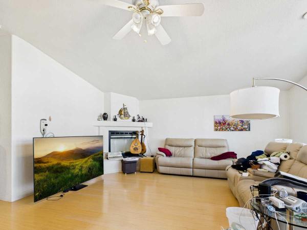 2004 Hallmark-Southwest 34-1759 Manufactured Home