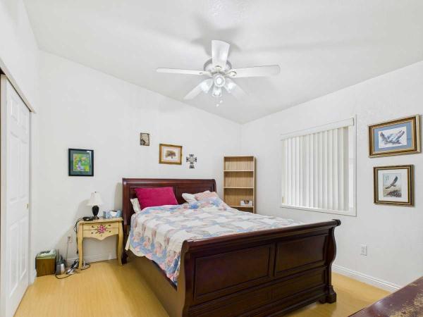 2004 Hallmark-Southwest 34-1759 Manufactured Home