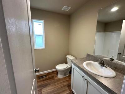 Photo 5 of 7 of home located at 4882 Lancaster Dr NE Sp. #36 Salem, OR 97305