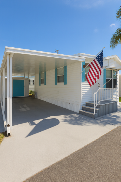 Photo 3 of 31 of home located at 11911 66th St.n Largo, FL 33773