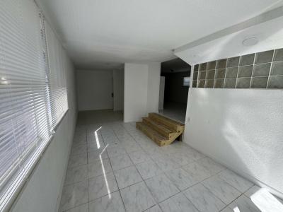 Photo 5 of 7 of home located at 13171 SW 4th Court Davie, FL 33325