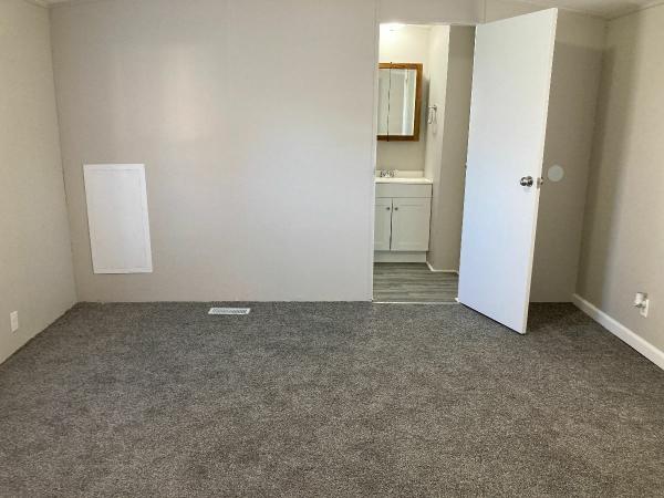 1990 Pine Ridge mobile Home