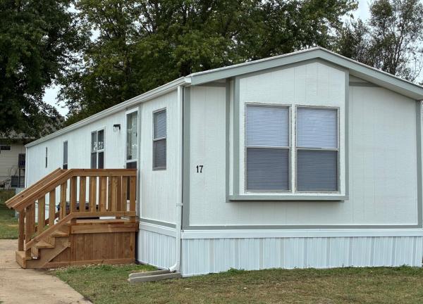 1989 SKYL Mobile Home For Sale