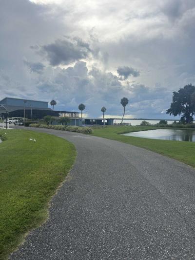 Photo 3 of 14 of home located at 7239 Harbor View Dr Leesburg, FL 34788