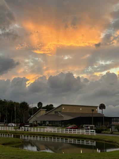 Photo 5 of 14 of home located at 7239 Harbor View Dr Leesburg, FL 34788