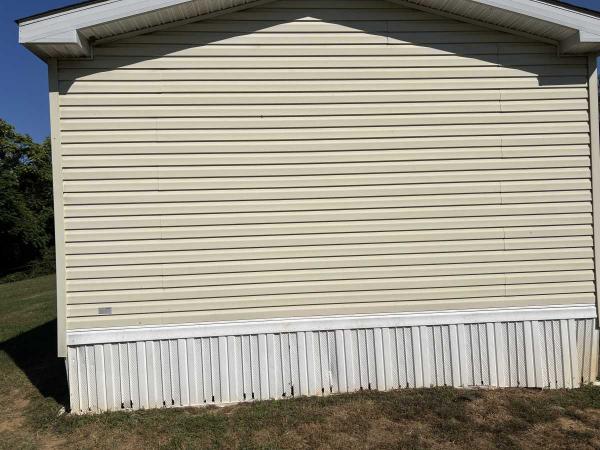 Photo 1 of 2 of home located at 16330 Woburn Road Sharpsburg, MD 21782