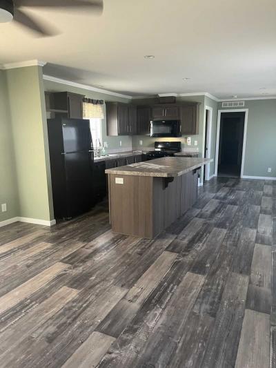 Photo 4 of 11 of home located at 265 Dogwood Drive Annandale, MN 55302