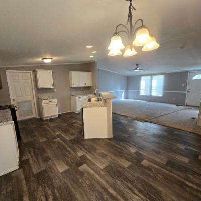 Mobile Home at 175 Cr 2074 Hull, TX 77564